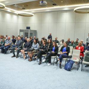 Realist-09102025_16_original