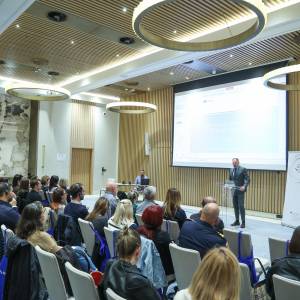 Realist-09102025_52_original